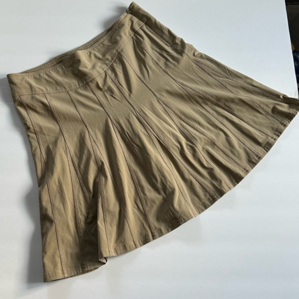 Athleta Wear About‎ Skirt Skort Khaki Tan Women’s Size 4 Tall Hiking EUC